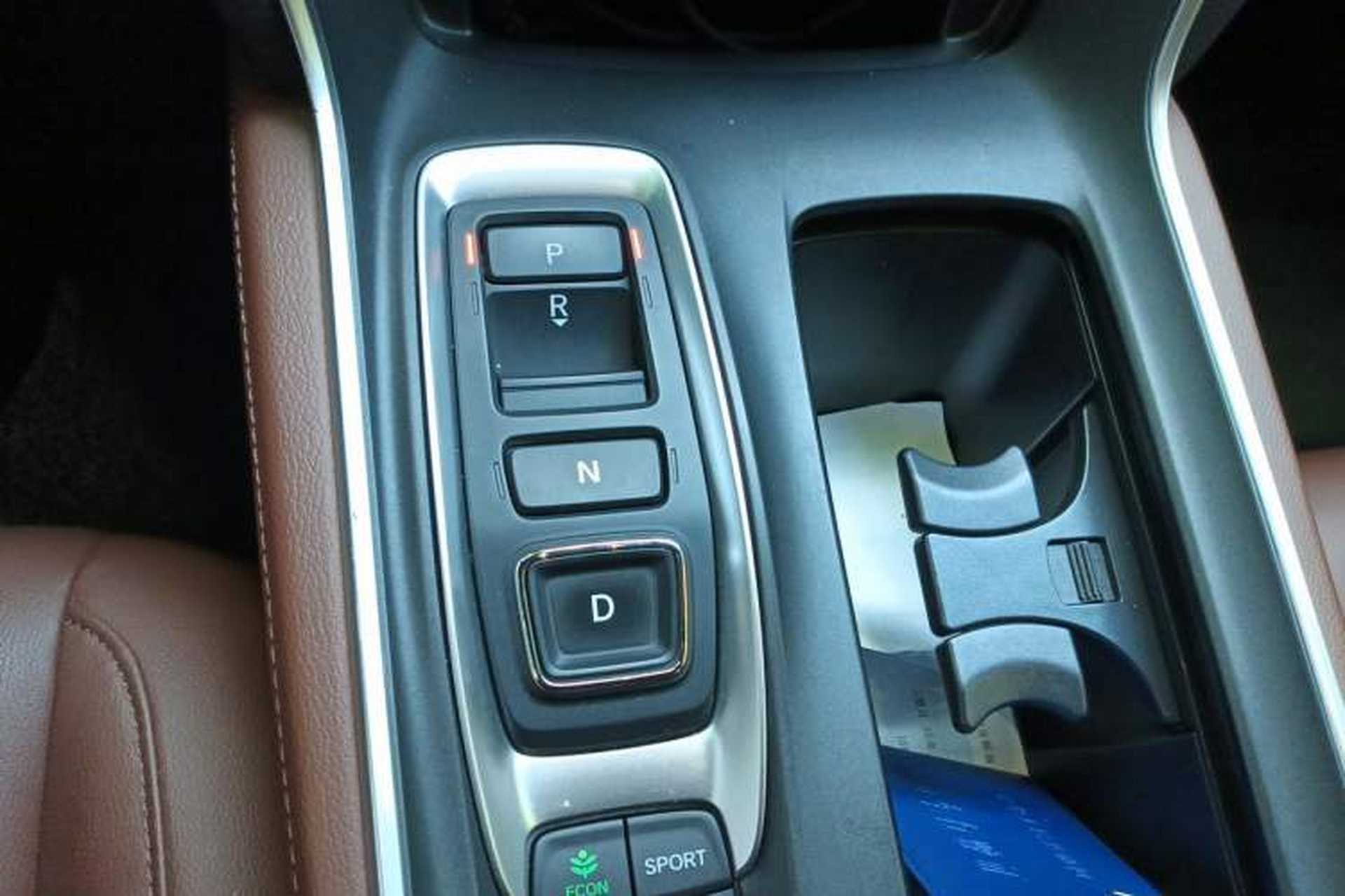 Used Honda Inspire 2019 Rui Hybrid 2.0L Jingya Edition China V Emission Standard Gear Lever