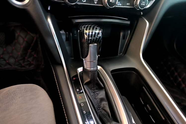 Used Honda Inspire 2019 260TURBO Elegant Edition China VI Emission Standard Gear Lever