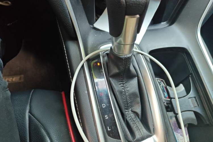 Used Honda Inspire 2019 260TURBO Elegant Edition China VI Emission Standard Gear Lever