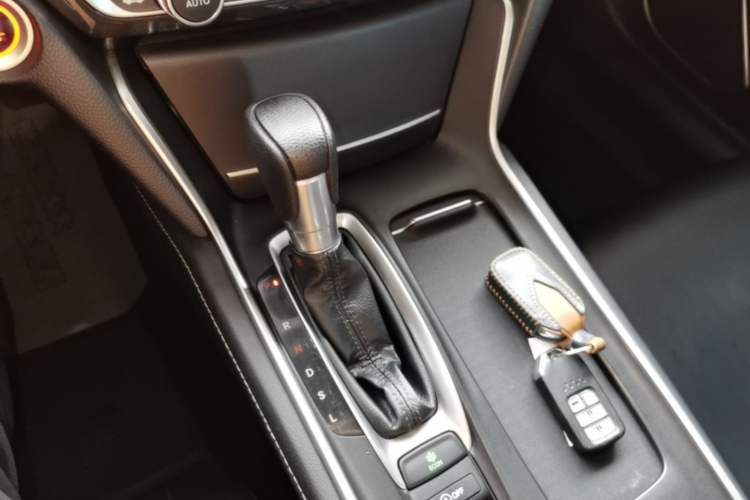 Used Honda Inspire 2019 260TURBO Elegant Edition China VI Emission Standard Gear Lever