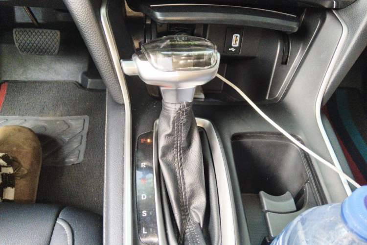 Used Honda Inspire 2019 260TURBO Elegant Edition China VI Emission Standard Gear Lever