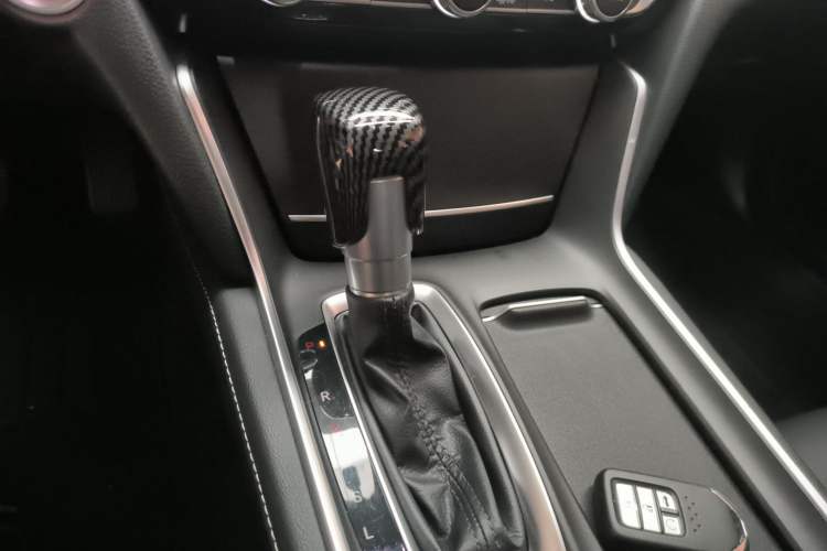 Used Honda Inspire 2019 260TURBO Jingyue Edition China VI Gear Lever