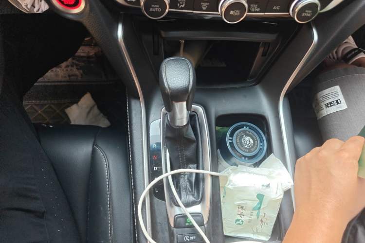 Used Honda Inspire 2019 260TURBO Elegant Edition China VI Emission Standard Gear Lever