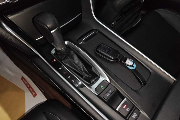 Used Honda Inspire 2019 260TURBO Elegant Edition China VI Emission Standard Gear Lever