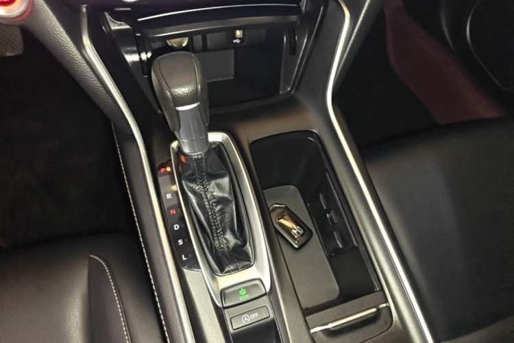 Used Honda Inspire 2019 260TURBO Elegant Edition China VI Emission Standard Gear Lever