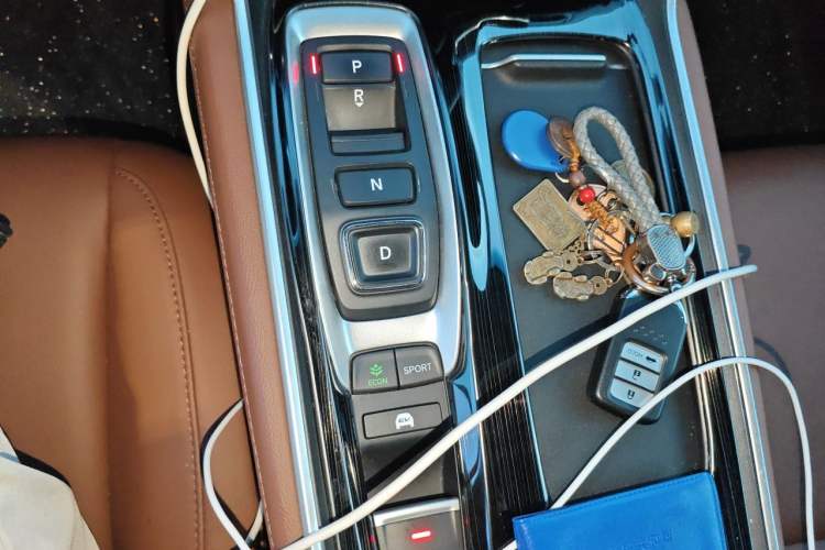Used Honda Inspire 2019 Rui·Hybrid 2.0L Jingya Edition China VI Gear Lever