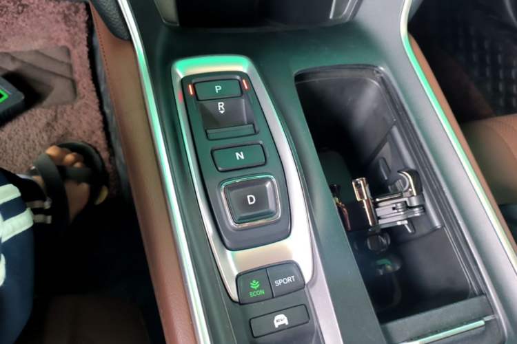 Used Honda Inspire 2019 Rui·Hybrid 2.0L Jing Shang Edition China VI Gear Lever