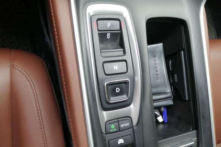 Used Honda Inspire 2019 Rui·Hybrid 2.0L Jingya Edition China VI Gear Lever