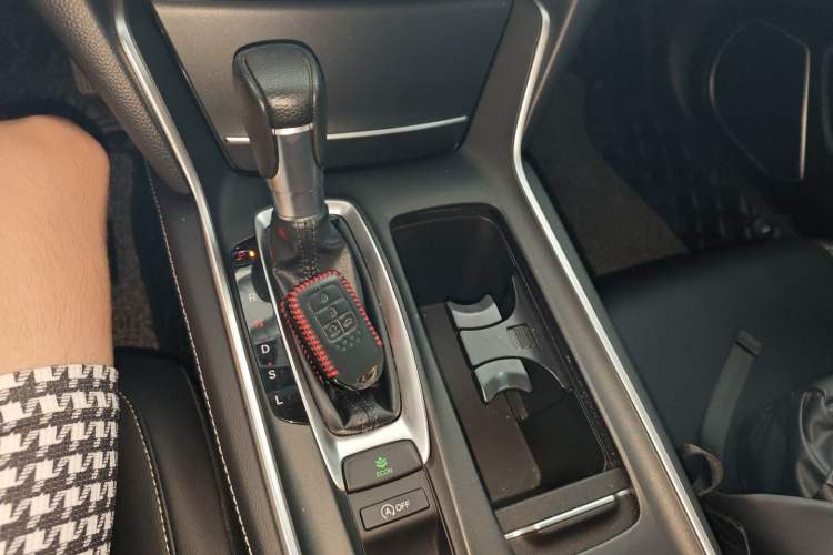 Used Honda Inspire 2019 260TURBO Elegant Edition China VI Emission Standard Gear Lever