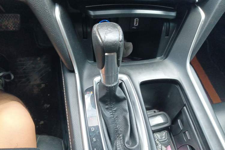 Used Honda Inspire 2019 260TURBO Elegant Edition China VI Emission Standard Gear Lever