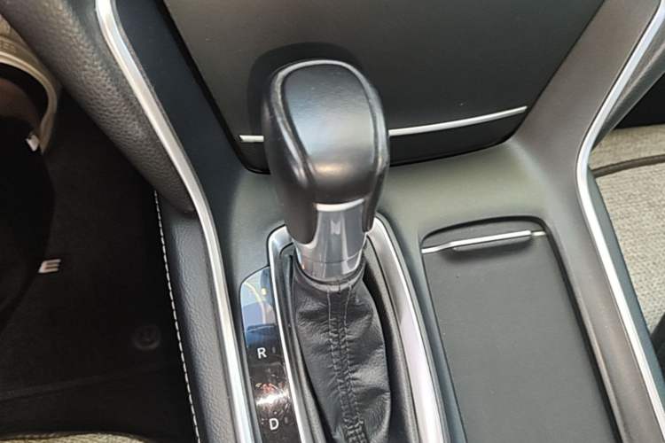 Used Honda Inspire 2019 260TURBO Elegant Edition China V Emission Standard Gear Lever