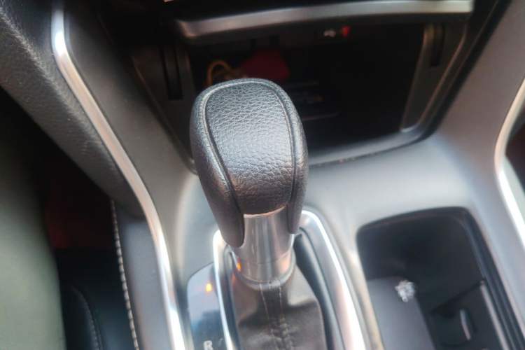 Used Honda Inspire 2019 260TURBO Elegant Edition China VI Emission Standard Gear Lever