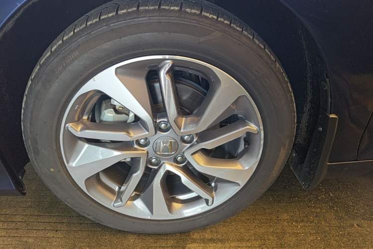 Used Honda Inspire 2019 260TURBO Elegant Edition China VI Emission Standard Left Front Wheel Hub