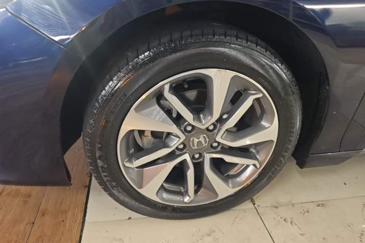 Used Honda Inspire 2019 260TURBO Elegant Edition China VI Emission Standard Left Front Wheel Hub