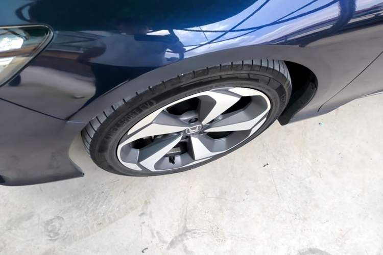 Used Honda Inspire 2019 Rui·Hybrid 2.0L Jing Shang Edition China VI Left Front Wheel Hub