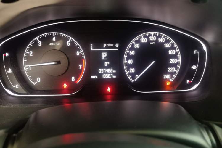 Used Honda Inspire 2019 260TURBO Elegant Edition China VI Emission Standard Odometer Close Up