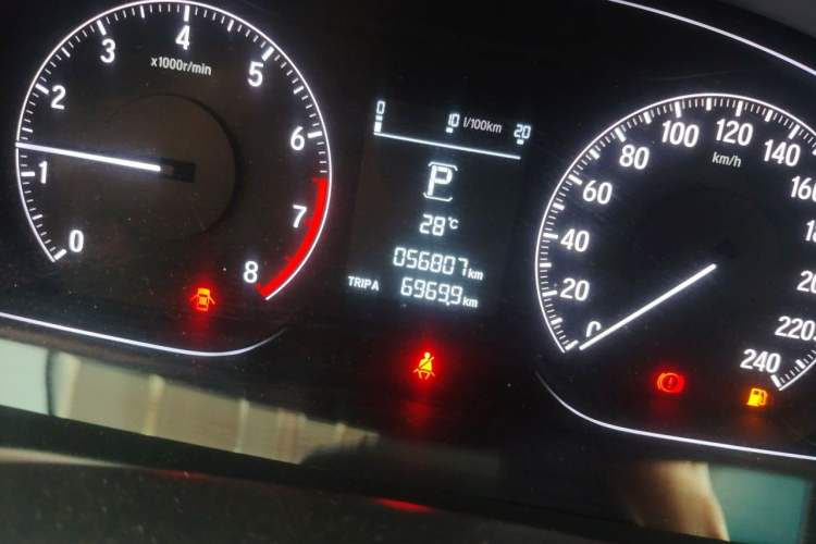 Used Honda Inspire 2019 260TURBO Elegant Edition China VI Emission Standard Odometer Close Up