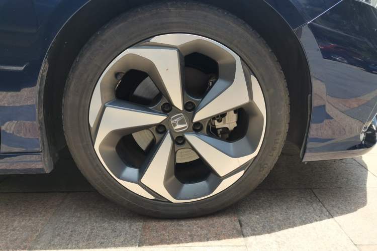 Used Honda Inspire 2019 Rui·Hybrid 2.0L Jing Shang Edition China VI Right Front Wheel Hub