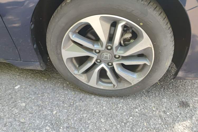Used Honda Inspire 2019 260TURBO Elegant Edition China VI Emission Standard Right Front Wheel Hub