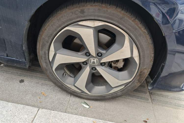 Used Honda Inspire 2019 Rui Hybrid 2.0L Jing Shang Edition China V Emission Standard Right Front Wheel Hub