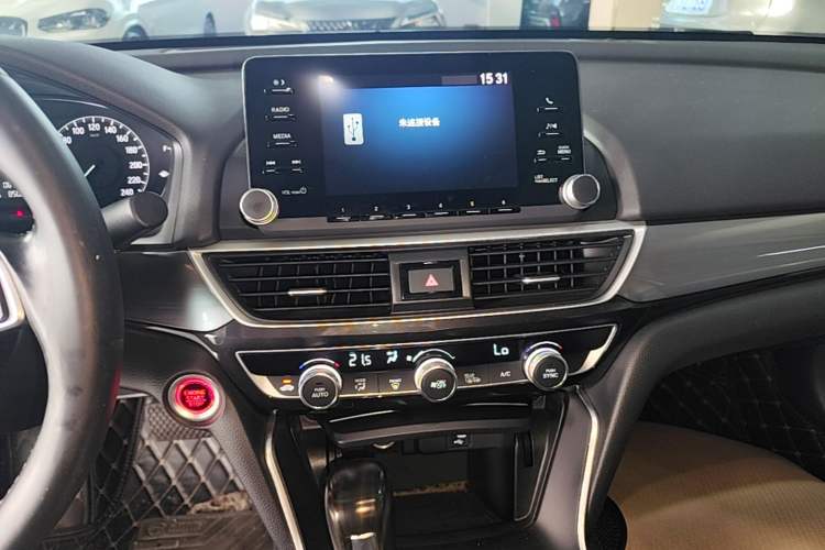 Used Honda Inspire 2019 260TURBO Elegant Edition China VI Emission Standard Audio And AC Panel