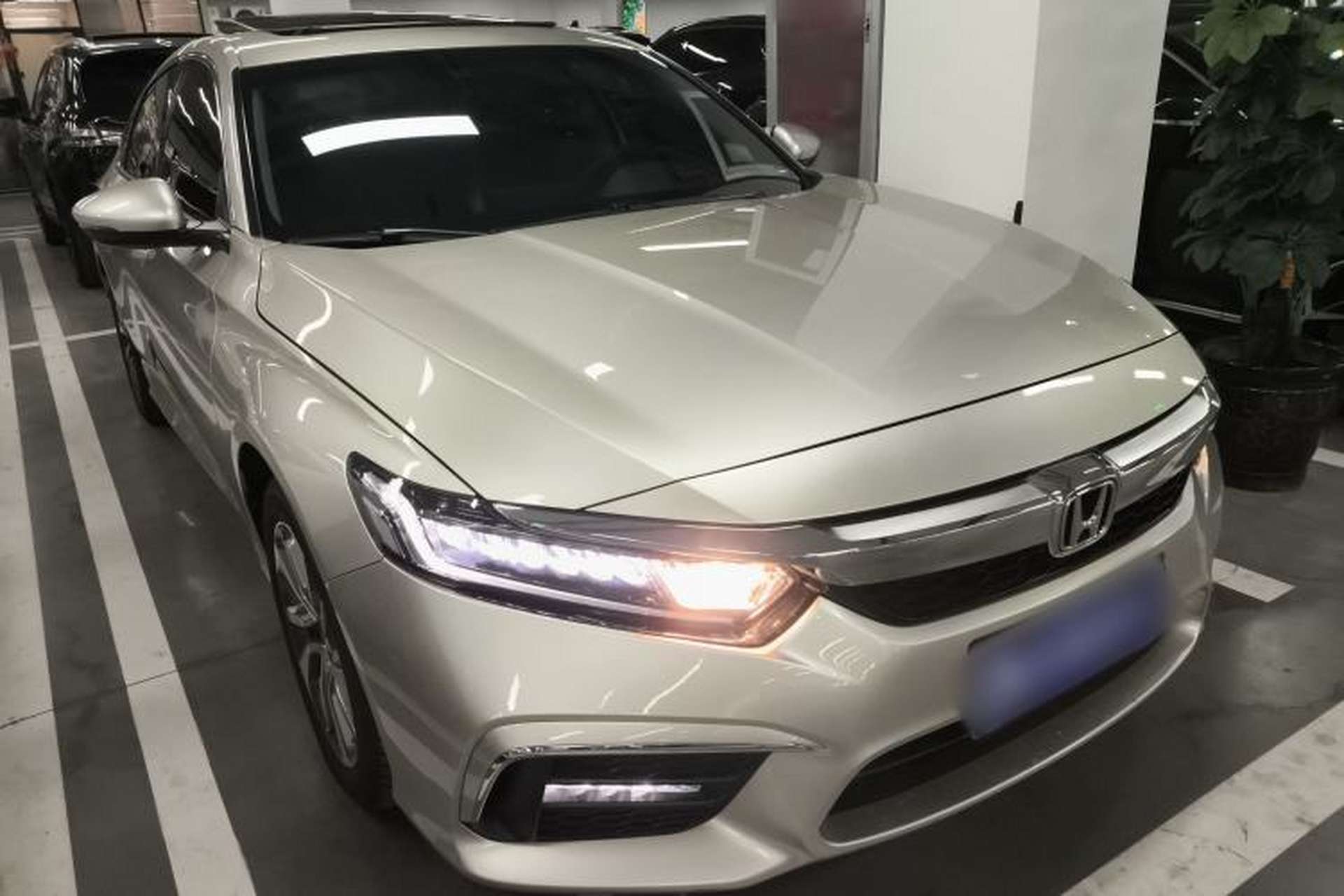 Used Honda Inspire 2019 260TURBO Elegant Edition China VI Emission Standard Front Right 45 Deg