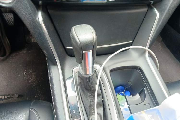 Used Honda Inspire 2019 260TURBO Jingyue Edition China VI Gear Lever