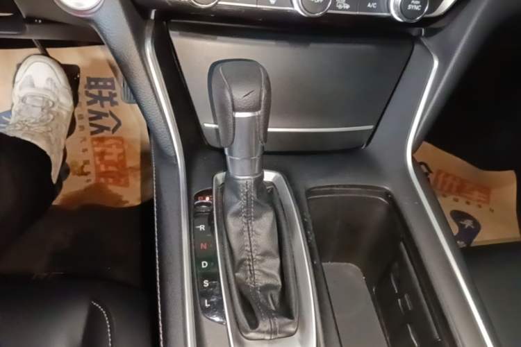 Used Honda Inspire 2019 260TURBO Jingyue Edition China VI Gear Lever