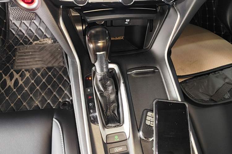 Used Honda Inspire 2019 260TURBO Elegant Edition China VI Emission Standard Gear Lever