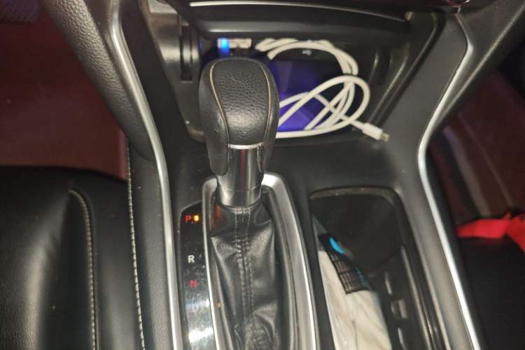 Used Honda Inspire 2019 260TURBO Elegant Edition China VI Emission Standard Gear Lever