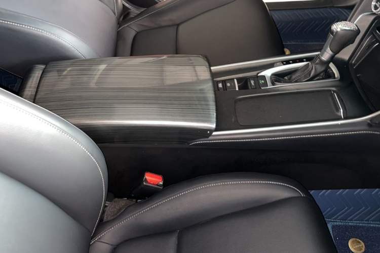 Used Honda Inspire 2019 260TURBO Elegant Edition China VI Emission Standard Interior 6