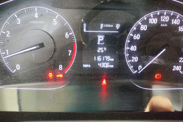 Used Honda Inspire 2019 260TURBO Elegant Edition China VI Emission Standard Odometer Close Up