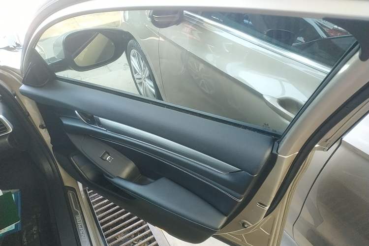 Used Honda Inspire 2019 260TURBO Elite Edition China V Standard Right Front Door Interior
