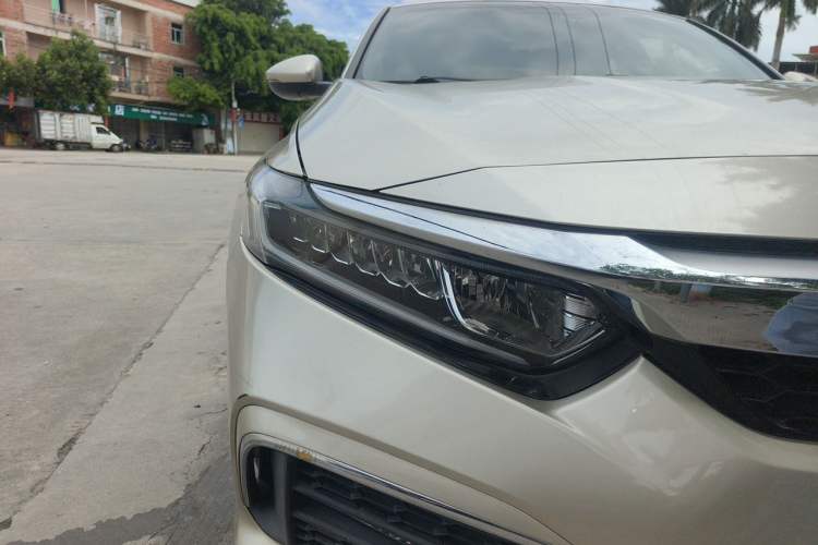 Used Honda Inspire 2019 260TURBO Elegant Edition China V Standard Right Front Headlight