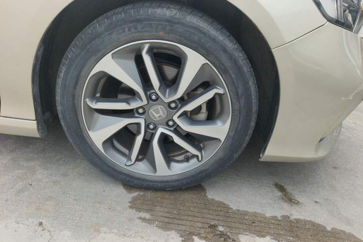 Used Honda Inspire 2019 260TURBO Elegant Edition China V Standard Right Front Wheel Hub