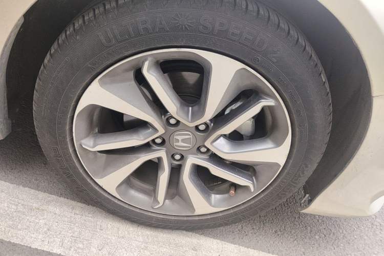 Used Honda Inspire 2019 260TURBO Elegant Edition China VI Emission Standard Right Front Wheel Hub