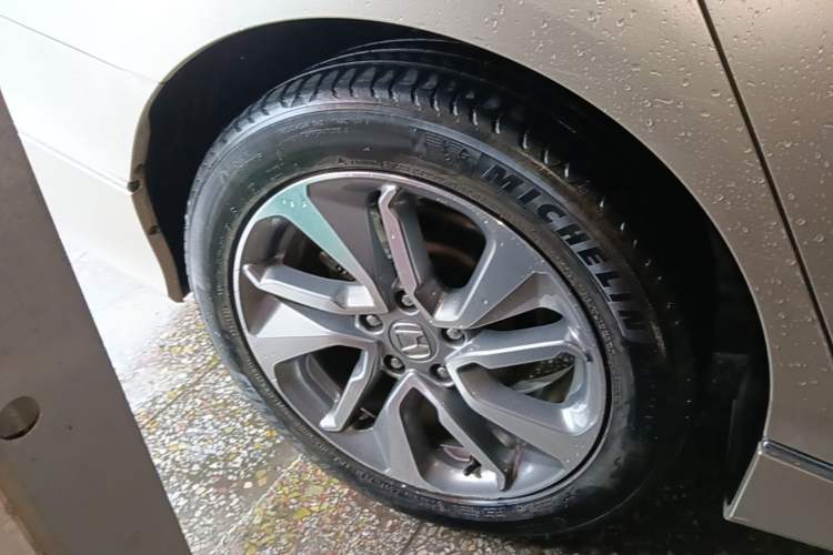 Used Honda Inspire 2019 260TURBO Jingyue Edition China VI Right Rear Wheel Hub