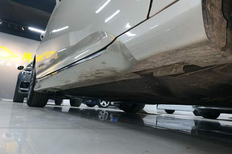 Used Honda Inspire 2019 260TURBO Elite Edition China V Standard Right Side Sill
