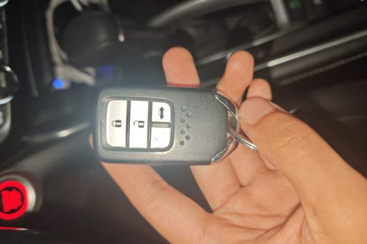 Used Honda Inspire 2019 260TURBO Elegant Edition China VI Emission Standard Vehicle Key
