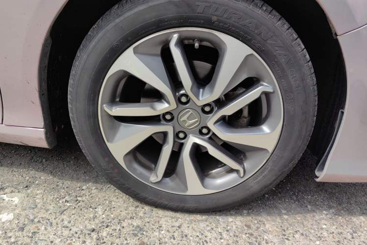 Used Honda Inspire 2019 260TURBO Elegant Edition China VI Emission Standard Right Front Wheel Hub