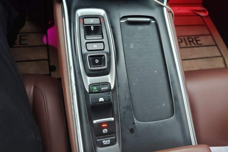 Used Honda Inspire 2019 Rui·Hybrid 2.0L Jingya Edition China VI Gear Lever
