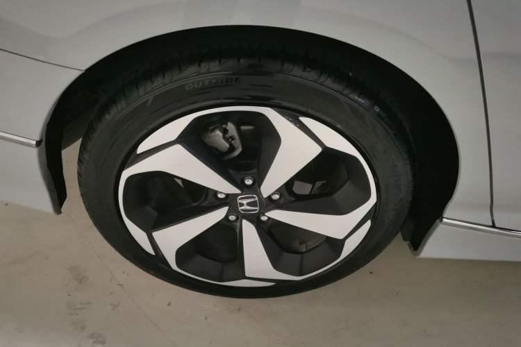 Used Honda Inspire 2019 260TURBO Elegant Edition China VI Emission Standard Right Rear Wheel Hub