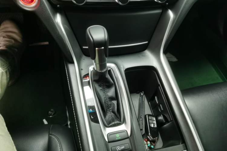 Used Honda Inspire 2019 260TURBO Elegant Edition China VI Emission Standard Gear Lever