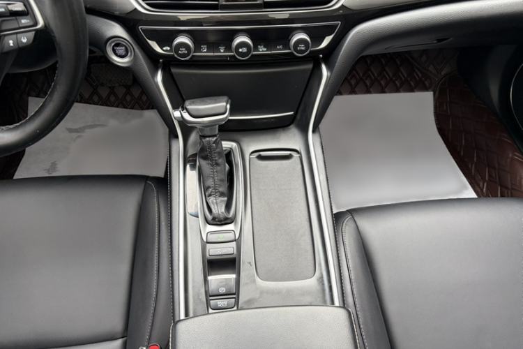 Used Honda Inspire 2019 260TURBO Jingyue Edition China VI Gear Lever