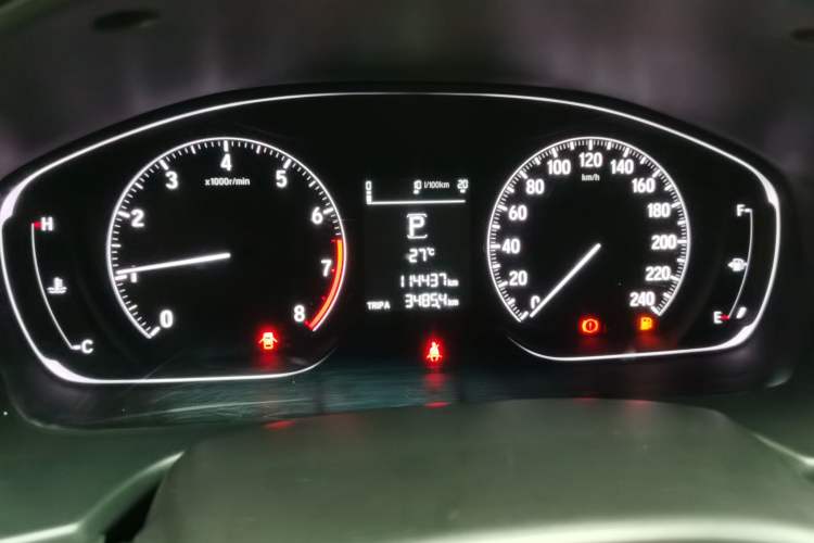 Used Honda Inspire 2019 260TURBO Elegant Edition China VI Emission Standard Odometer Close Up