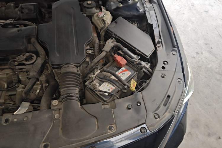 Used Honda Inspire 2019 Rui·Hybrid 2.0L Jingyue Edition China VI Emission Standard Engine Bay Left