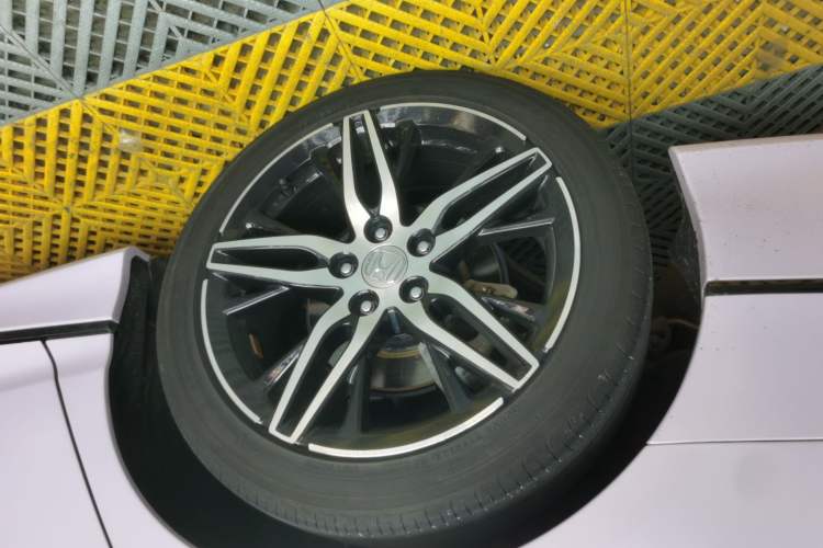 Used Honda Inspire 2019 260TURBO Elegant Edition China VI Emission Standard Right Front Wheel Hub