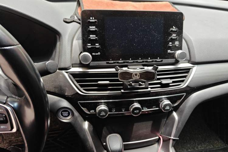 Used Honda Inspire 2019 260TURBO Elegant Edition China VI Emission Standard Audio And AC Panel