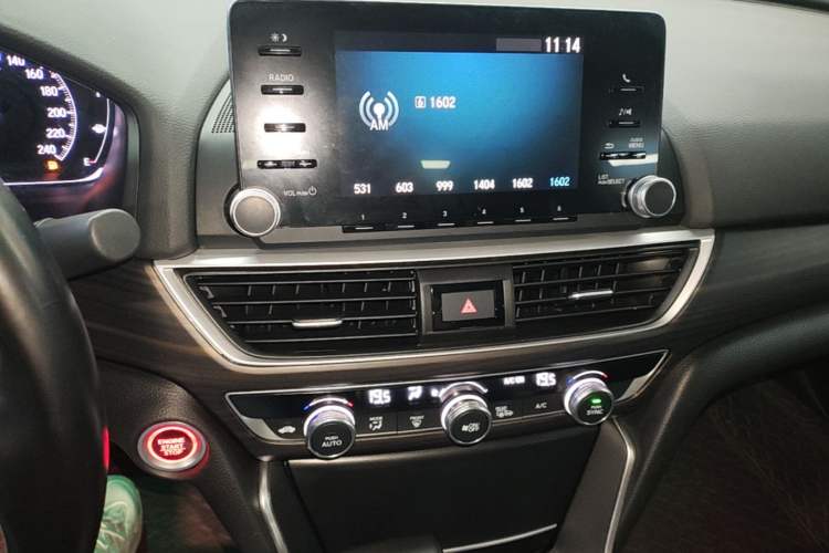 Used Honda Inspire 2019 260TURBO Elegant Edition China VI Emission Standard Audio And AC Panel