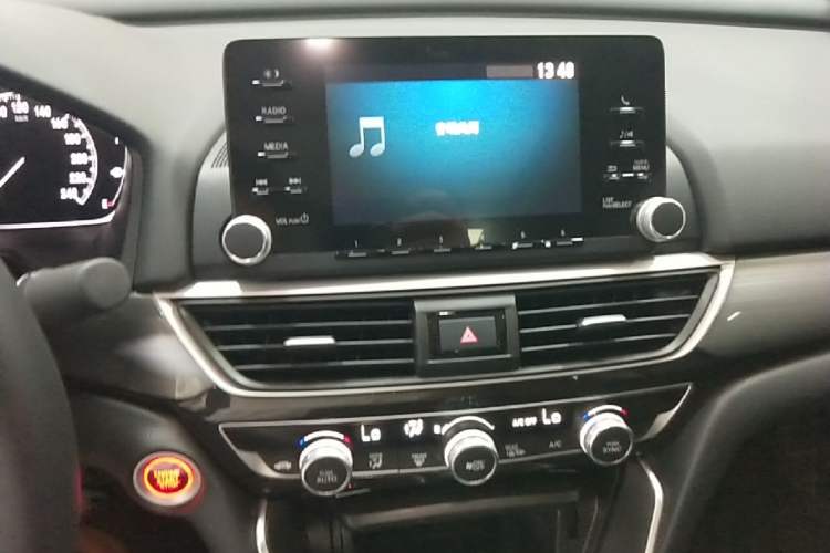 Used Honda Inspire 2019 260TURBO Elegant Edition China VI Emission Standard Audio And AC Panel